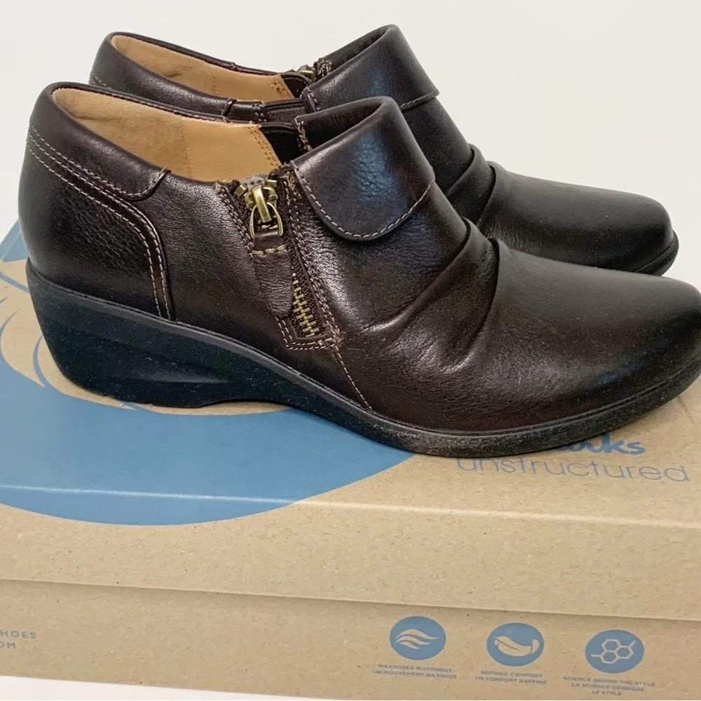 Clarks Women's Rosely Lo - Dark Brown Leather, Size 7.5 M